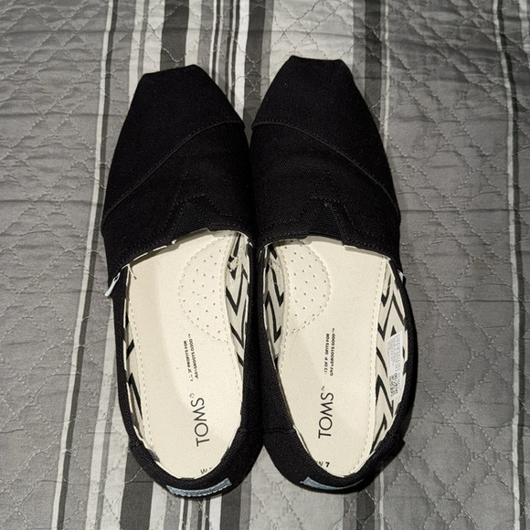 TOMS WOMEN’S ALPARGATA BLACK HERITAGE CANVAS SLIP ON SHOES - Picture 2 of 7